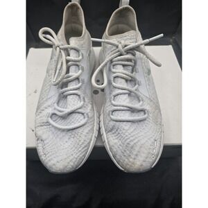 Size 10.5 - Under Armour HOVR Infinite White‎ Metallic Silver W